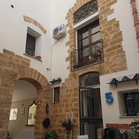 Vernagallo's House 2 *